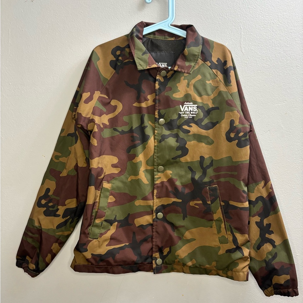 VANS Camo Windbreaker Jacket (Kids Small)
Authentic Vans off the wall